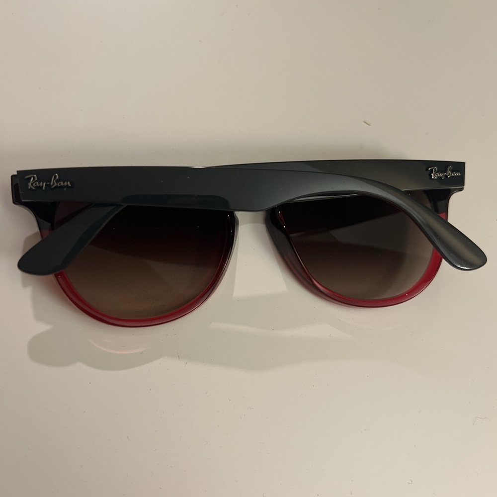 NWT Iris Ray-Ban Black and Red Gradient Sunglasses - Picture 4 of 7